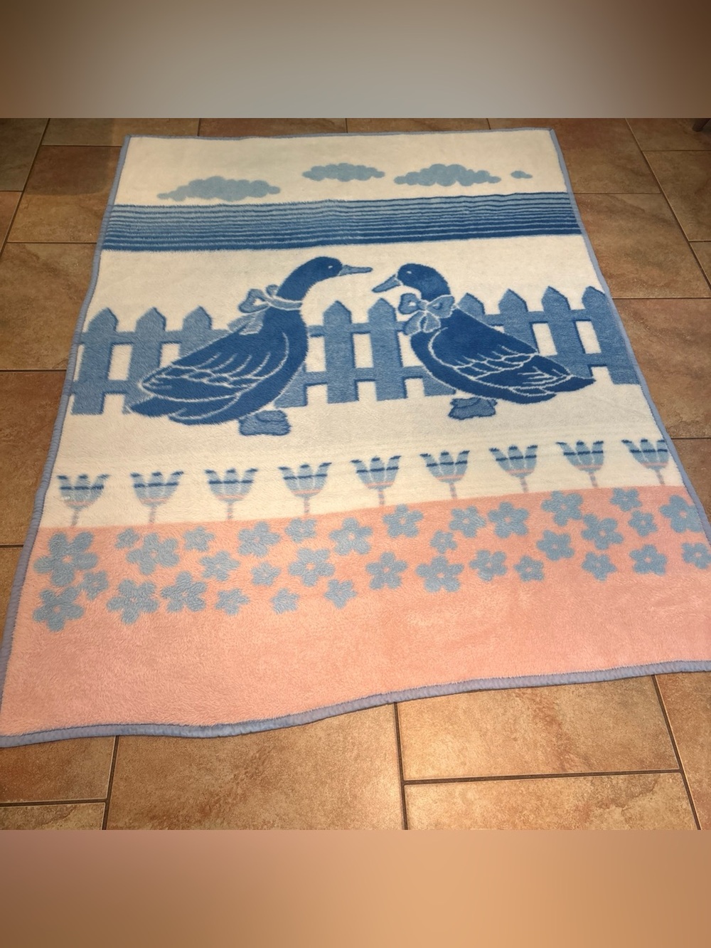 Vintage Mora Country Goose Thick Fleece Reversible Blanket Made In Spain 55”x75”
